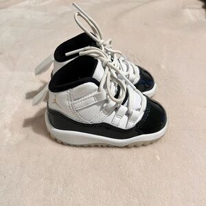 Baby/Infant Air Jordan 11 Retro 'Defining Moment DMP 2023 Gratitude size 4c